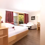 Beausite Park & 4*